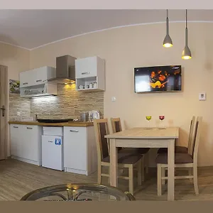  Apartament Cozy With Garden Polska